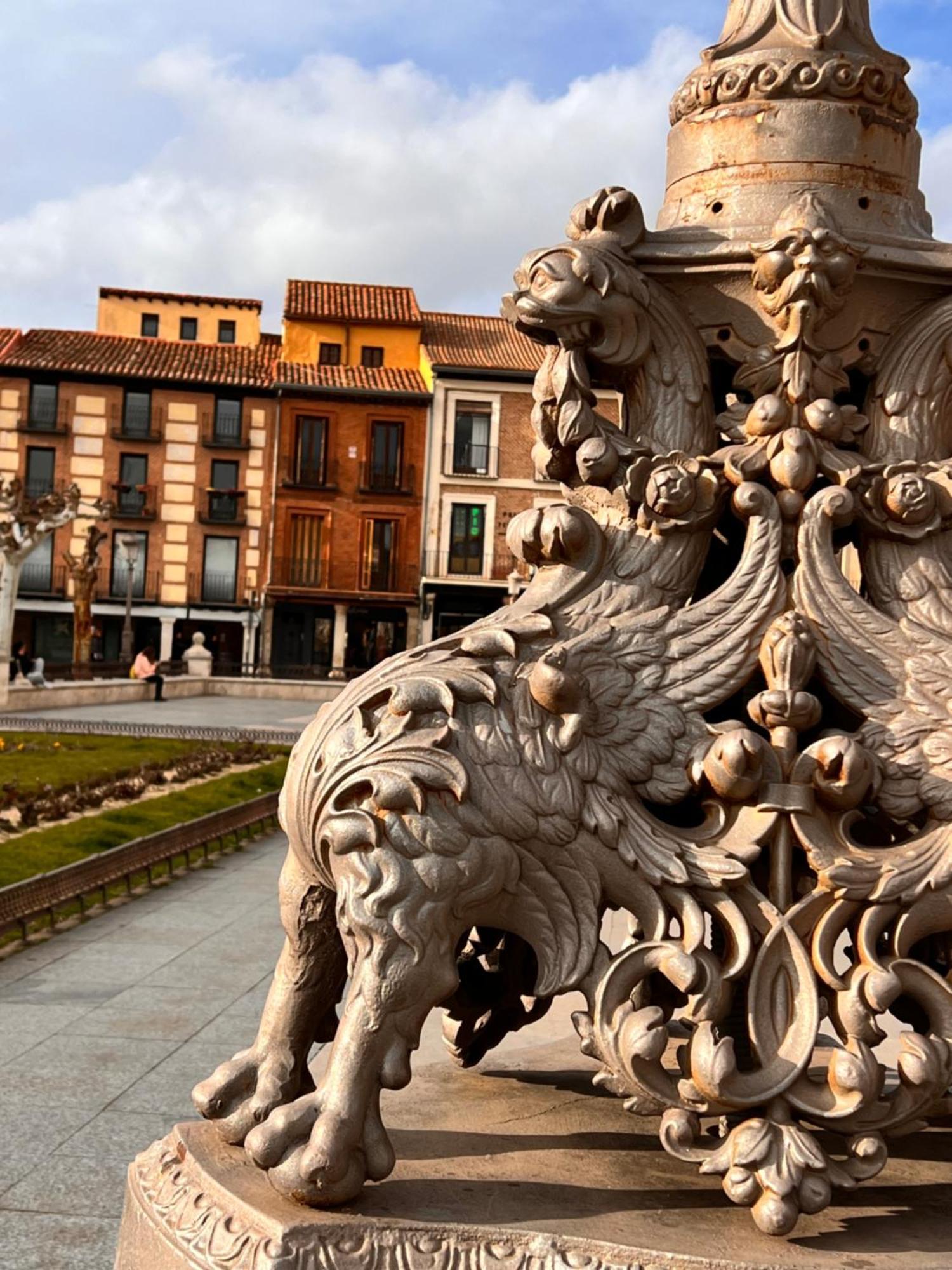 Sonar En La Plaza Cervantes 2 Alcalá de Henares Dış mekan fotoğraf